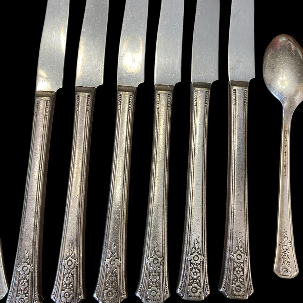 VTG Oneida Tudor Plate 1939 Fortune Silverplate Flatware Set - Floral Art Deco - Picture 9 of 15